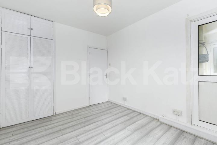 			3 Bedroom, 1 bath, 1 reception Flat			 Robert Street, Mornington Cresent